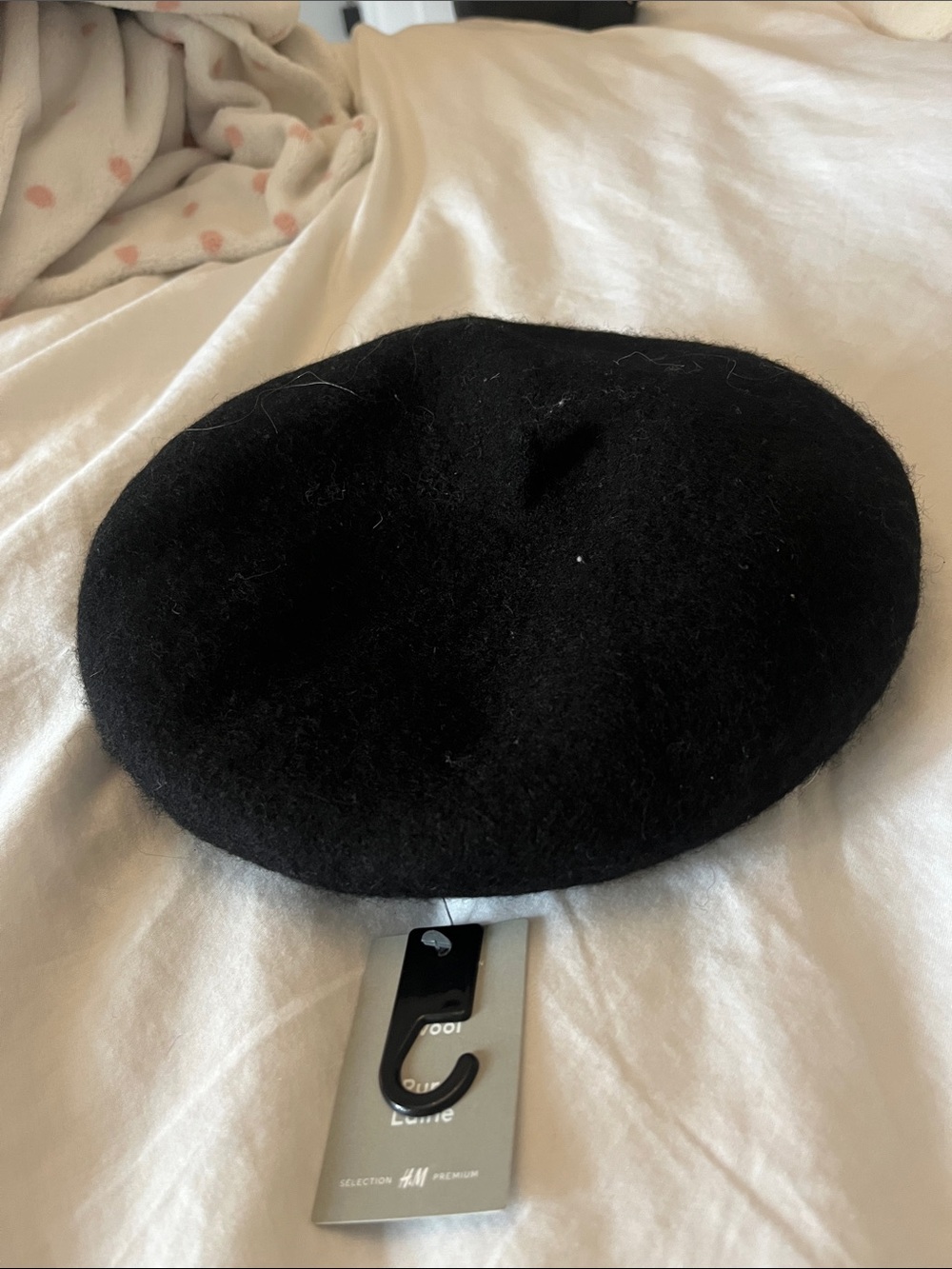 H&M Black Wool Beret - Classic Round Silhouette